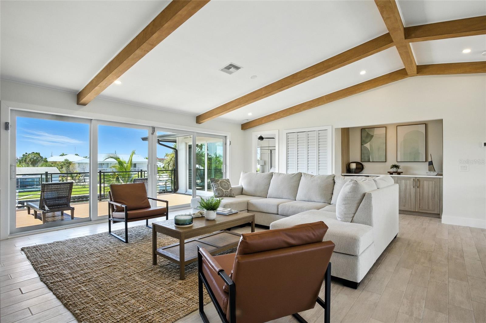 TB8418360 Property Photo