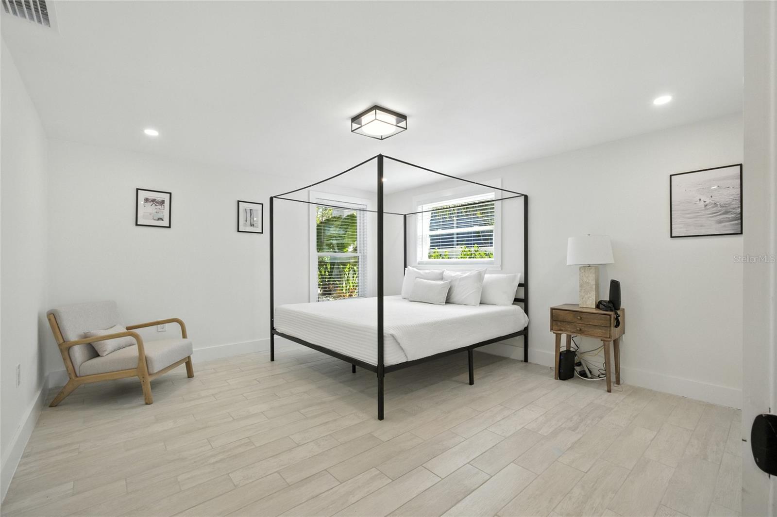 TB8418360 Property Photo