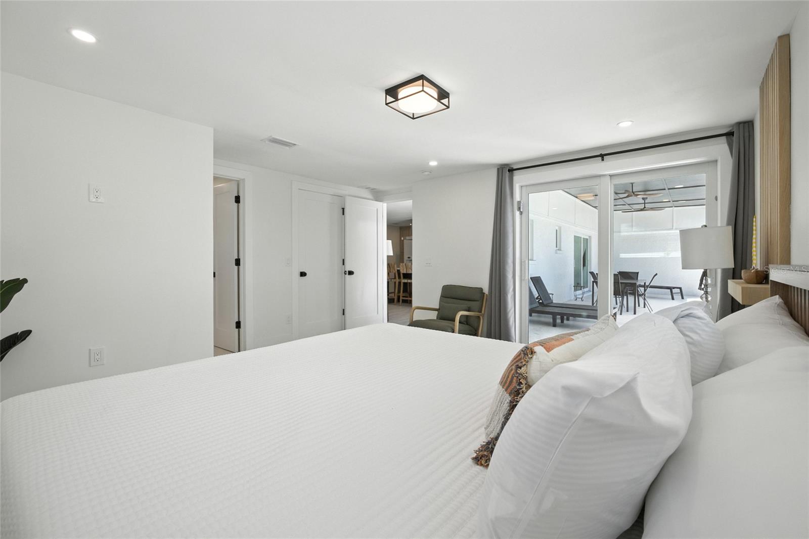 TB8418360 Property Photo