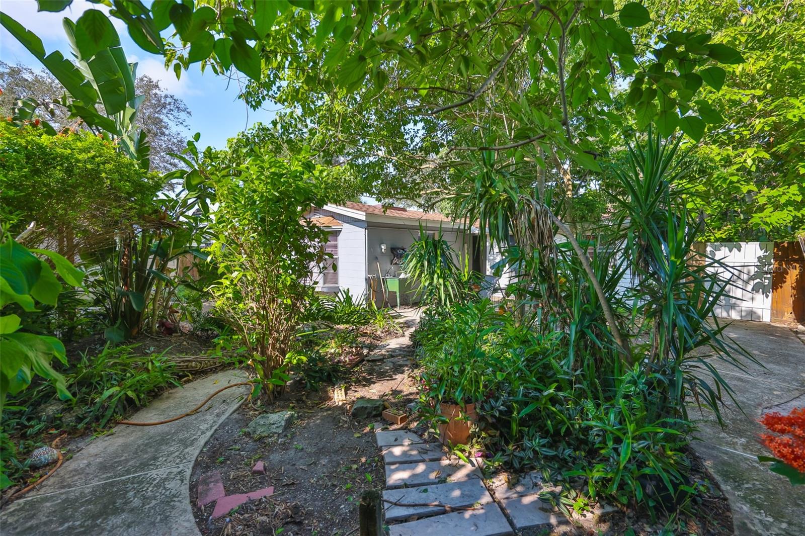 10009 N 22ND ST, TAMPA, FL, 33612