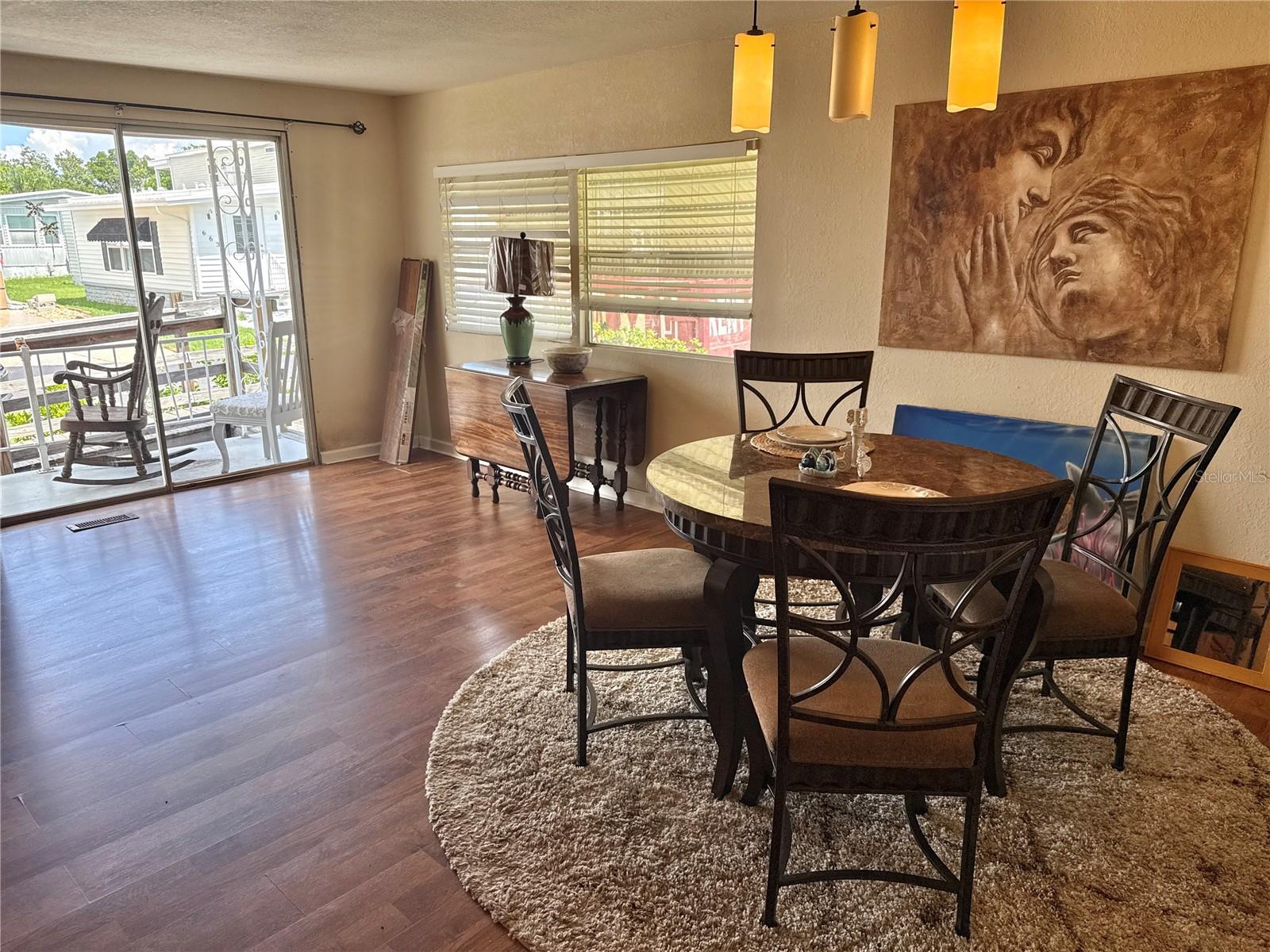 TB8418434 Property Photo