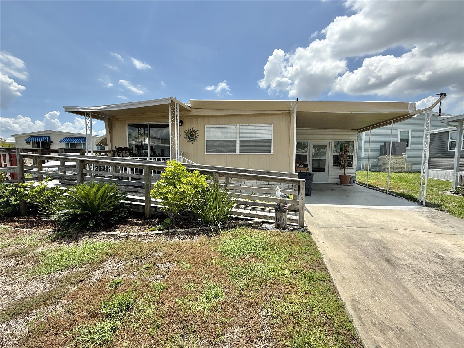 TB8418434 Property Photo