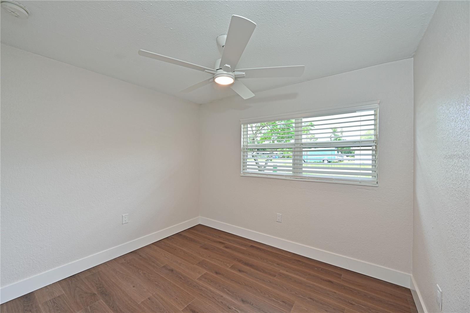 412 BAILEY RD, SARASOTA, FL, 34237