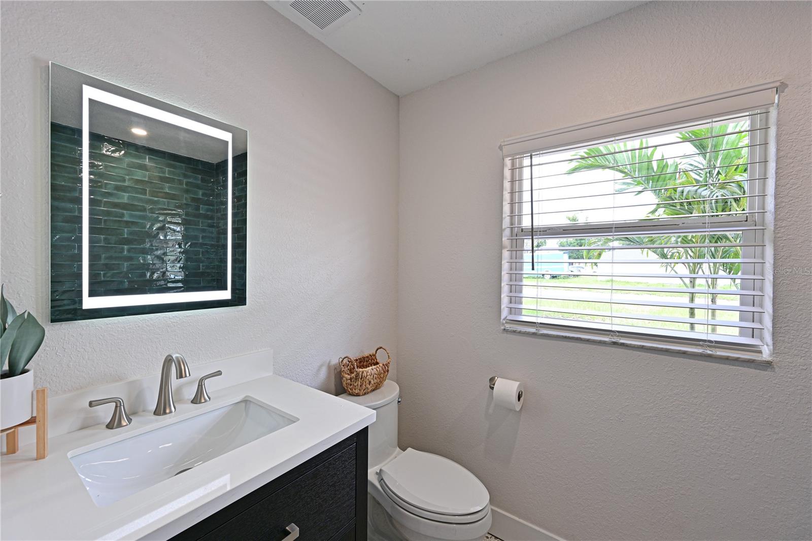 412 BAILEY RD, SARASOTA, FL, 34237