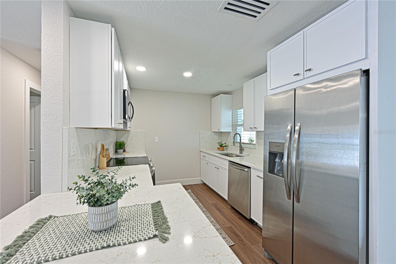 412 BAILEY RD, SARASOTA, FL, 34237