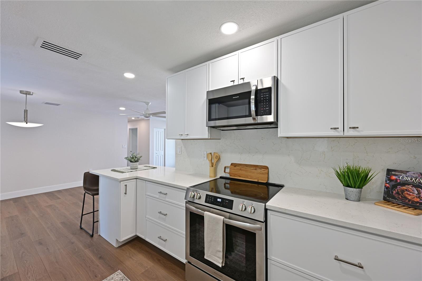 412 BAILEY RD, SARASOTA, FL, 34237