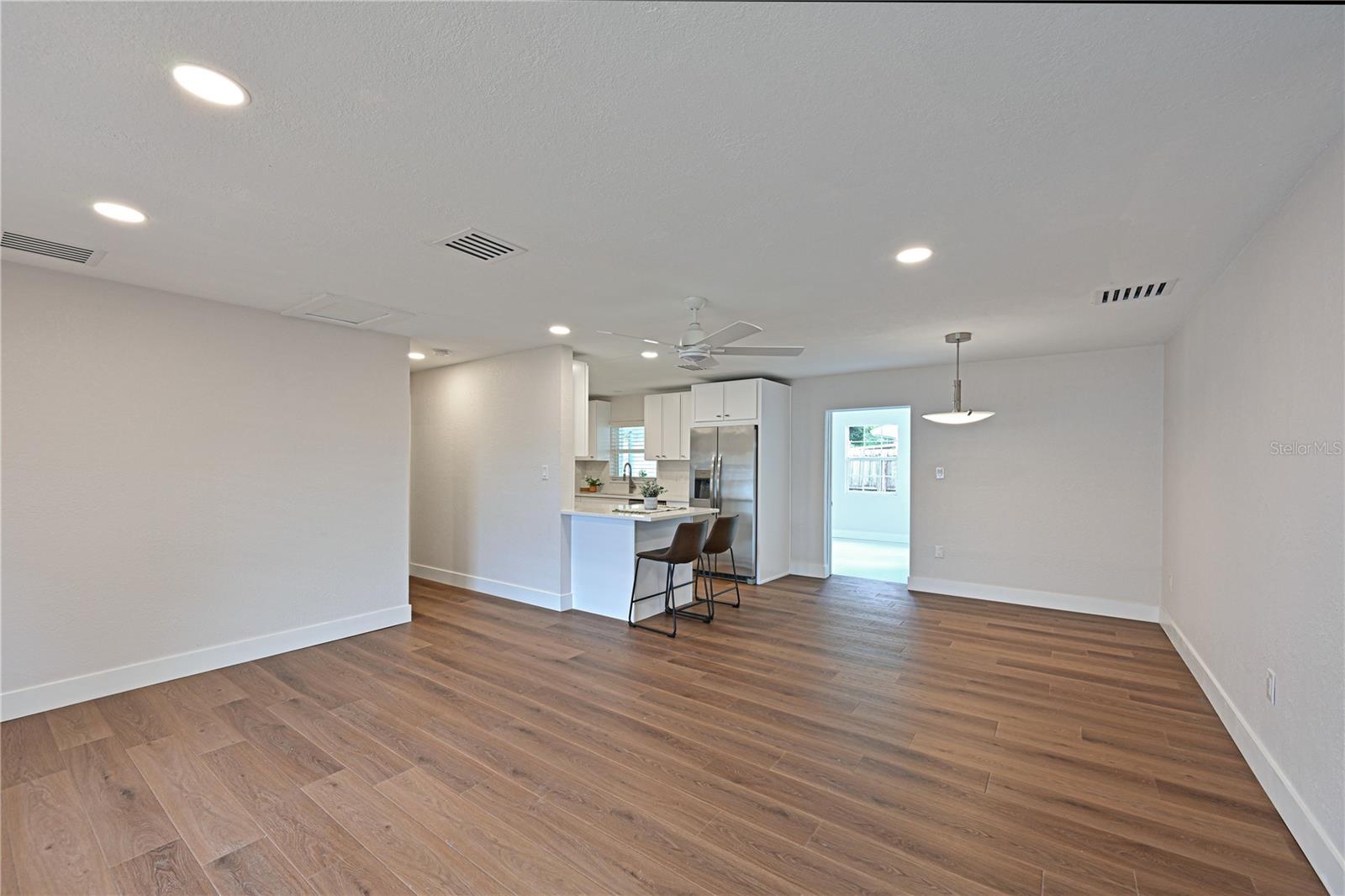 412 BAILEY RD, SARASOTA, FL, 34237