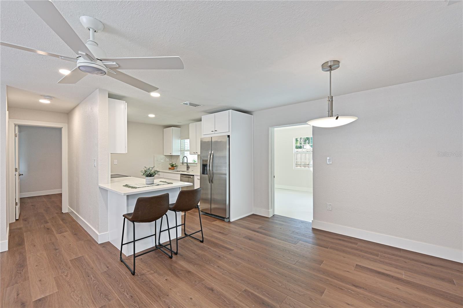 412 BAILEY RD, SARASOTA, FL, 34237