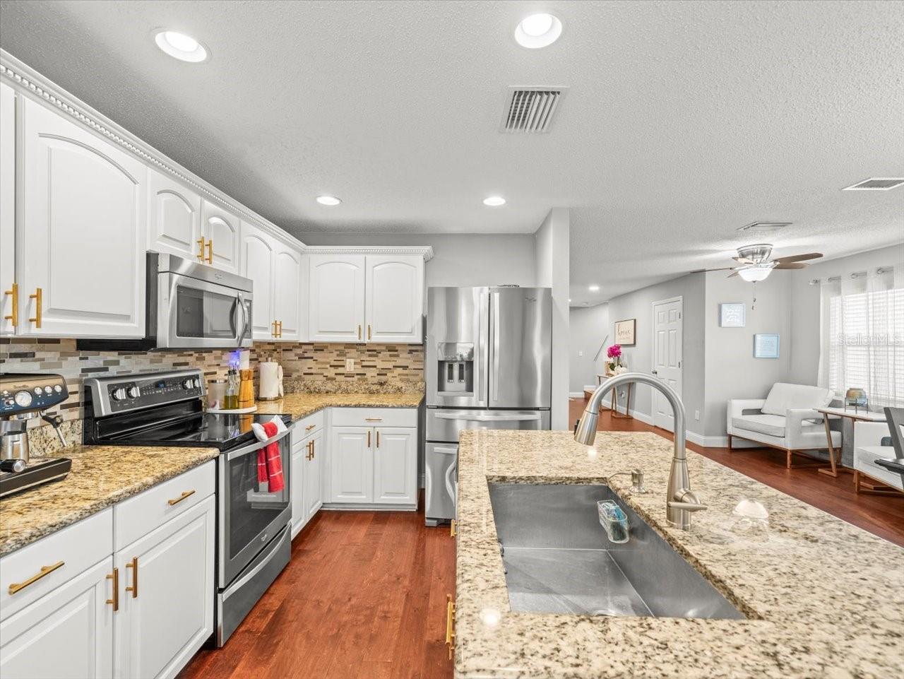 8511 EDGEWATER PLACE BLVD, TAMPA, FL, 33615