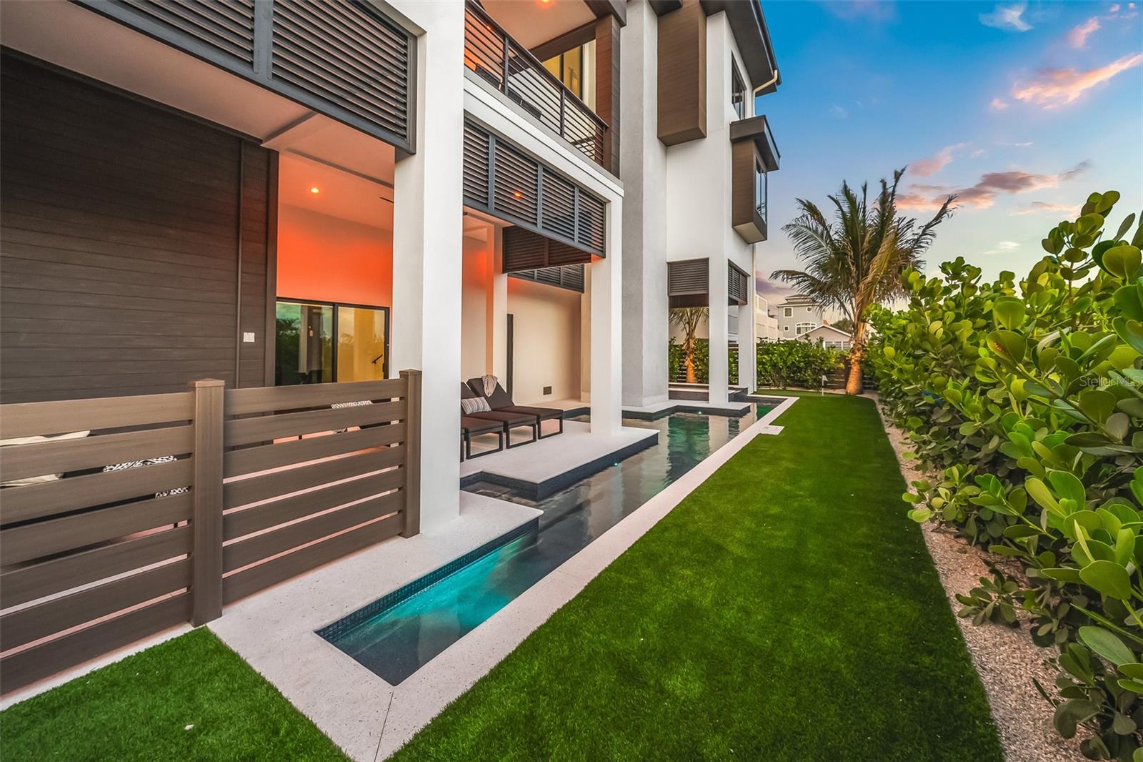 TB8418453 Property Photo