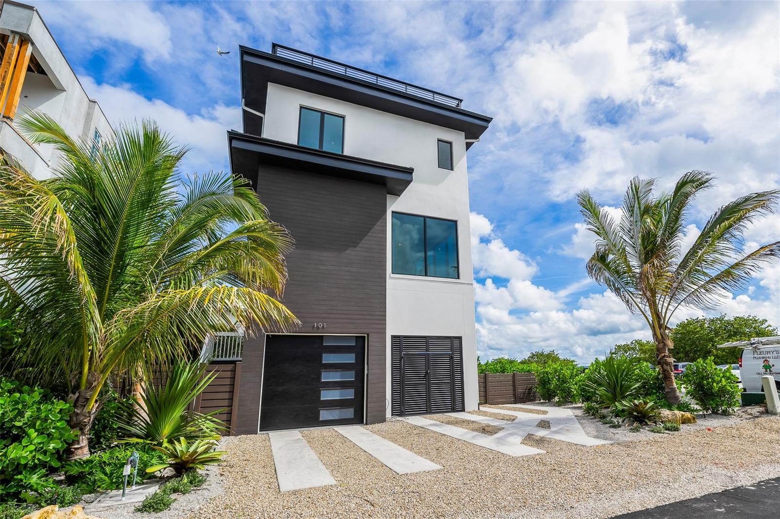 TB8418453 Property Photo