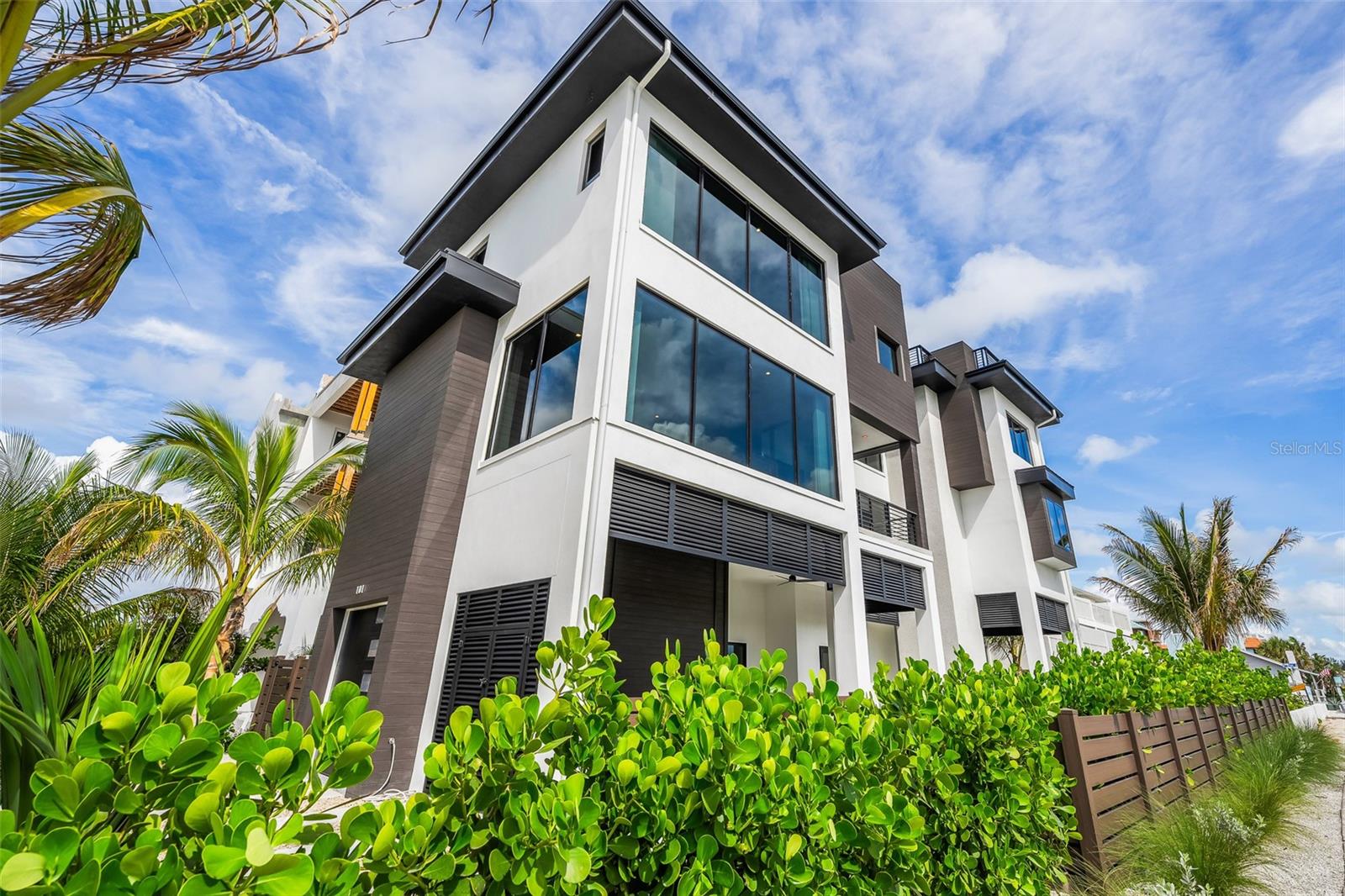 TB8418453 Property Photo