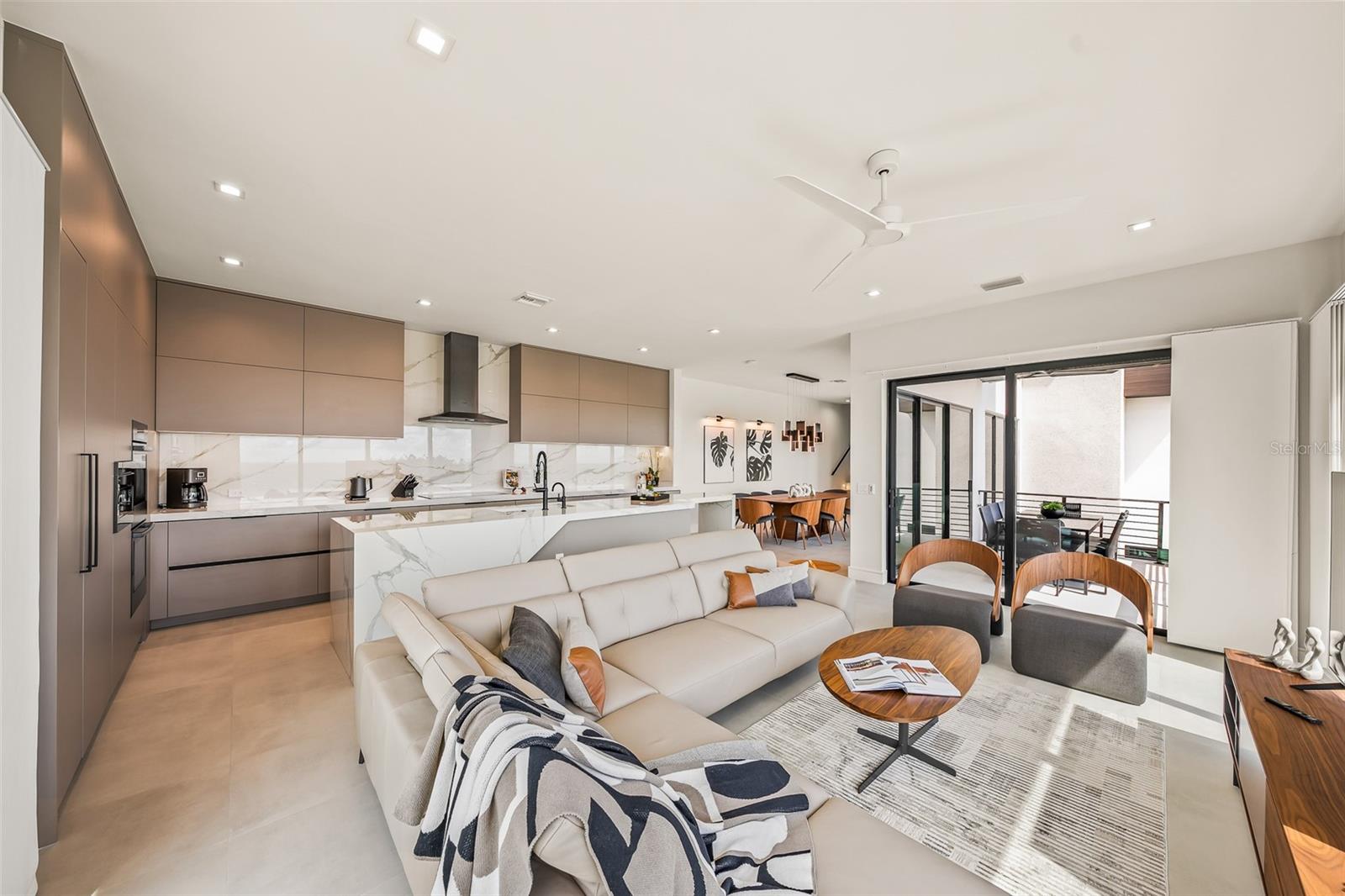 TB8418453 Property Photo