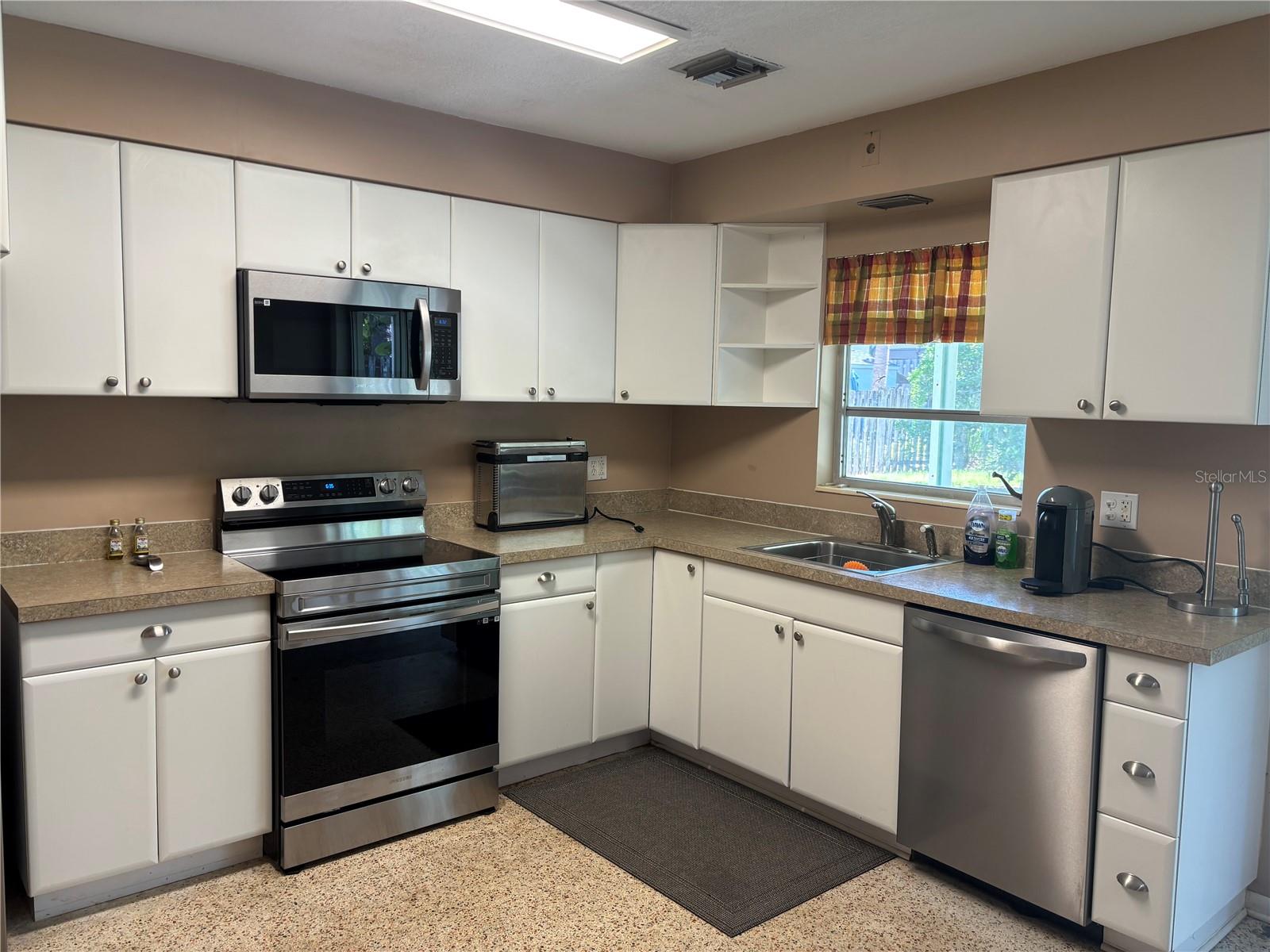 A4662326 Property Photo