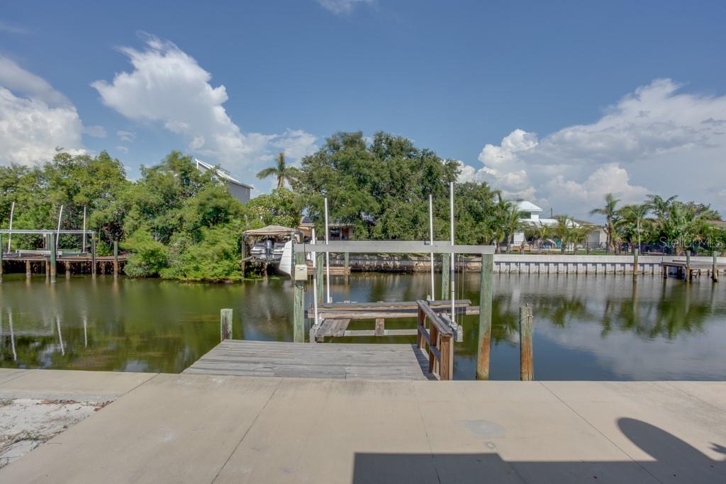 4098 BEACH DR SE, ST PETERSBURG, FL, 33705