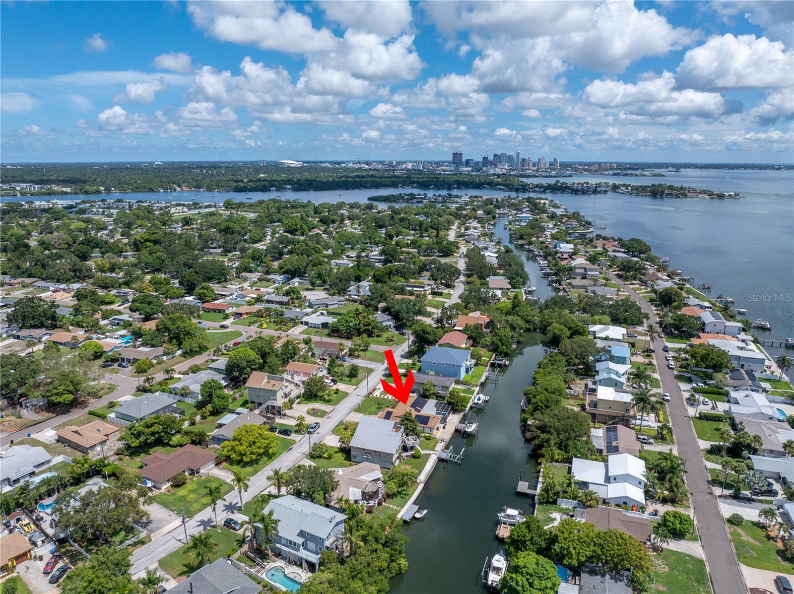 4098 BEACH DR SE, ST PETERSBURG, FL, 33705