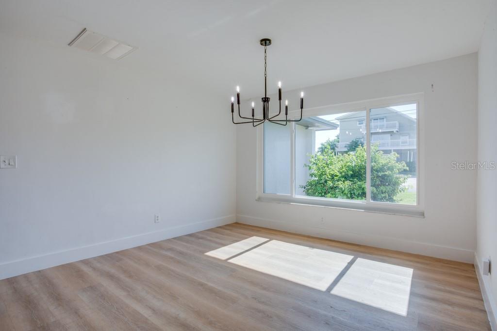 4098 BEACH DR SE, ST PETERSBURG, FL, 33705