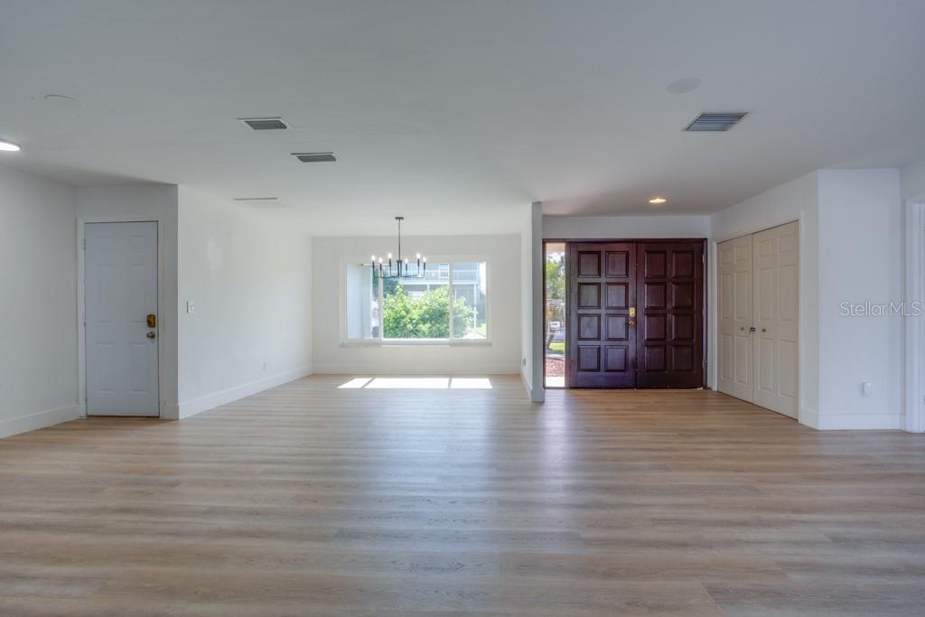 4098 BEACH DR SE, ST PETERSBURG, FL, 33705