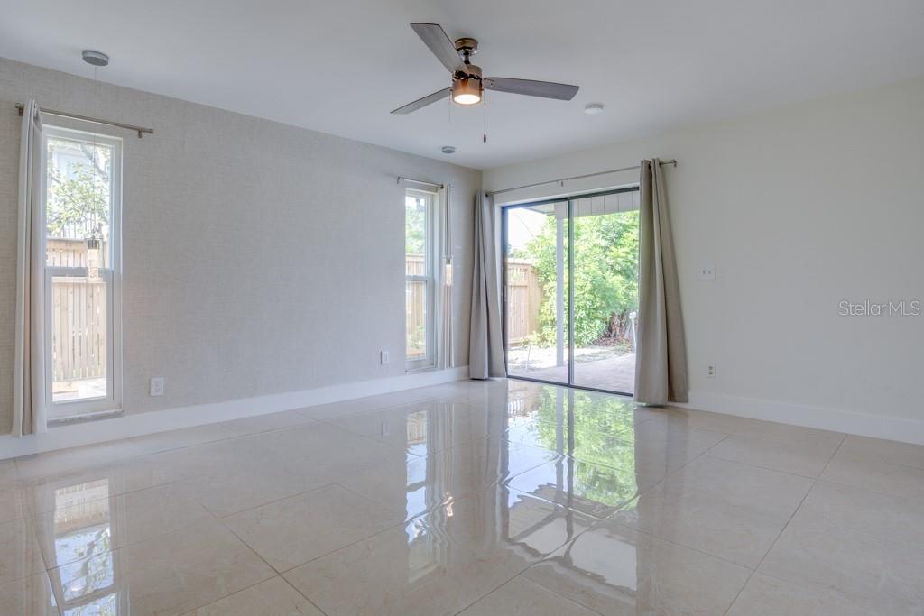 4098 BEACH DR SE, ST PETERSBURG, FL, 33705