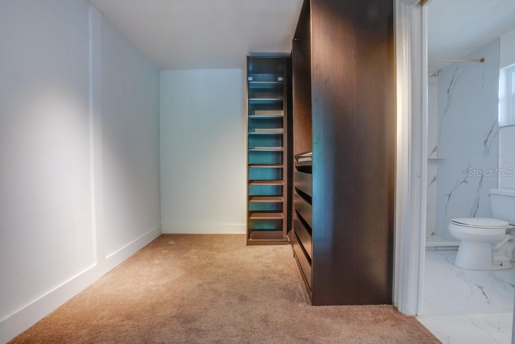 4098 BEACH DR SE, ST PETERSBURG, FL, 33705