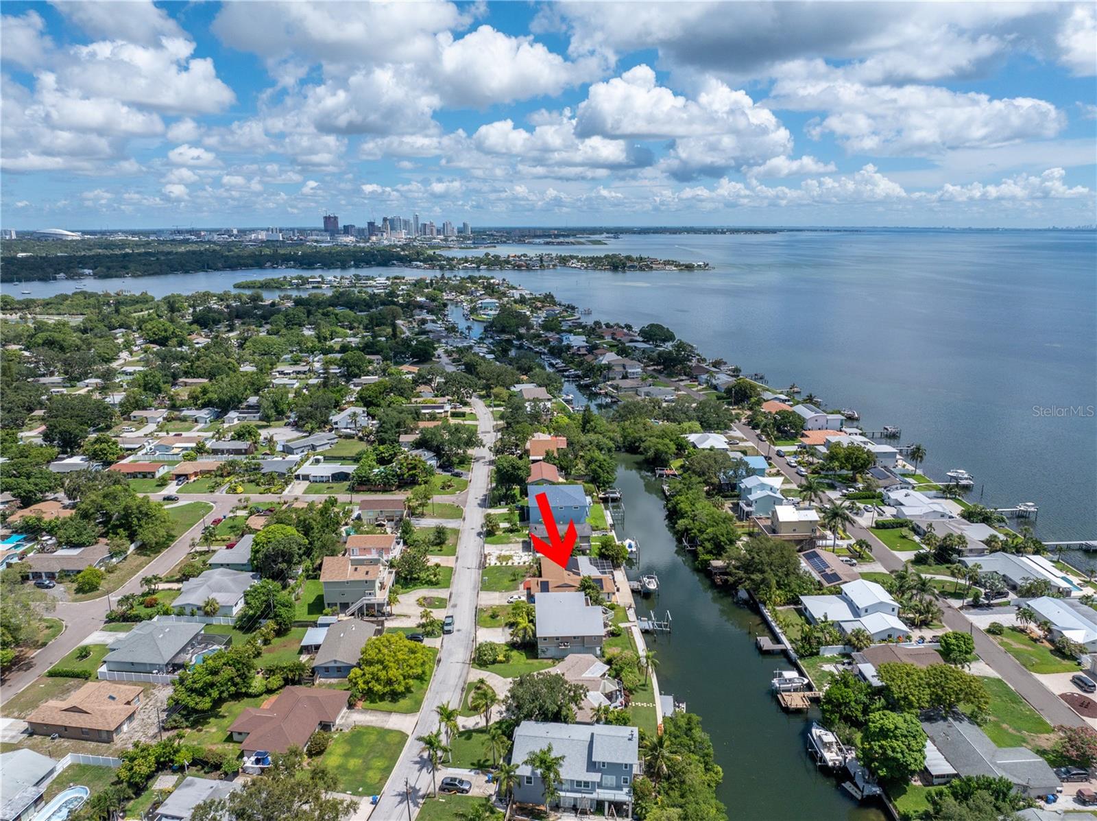 4098 BEACH DR SE, ST PETERSBURG, FL, 33705