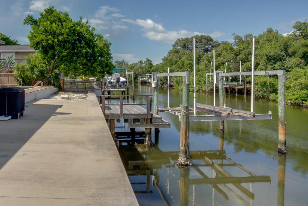 4098 BEACH DR SE, ST PETERSBURG, FL, 33705