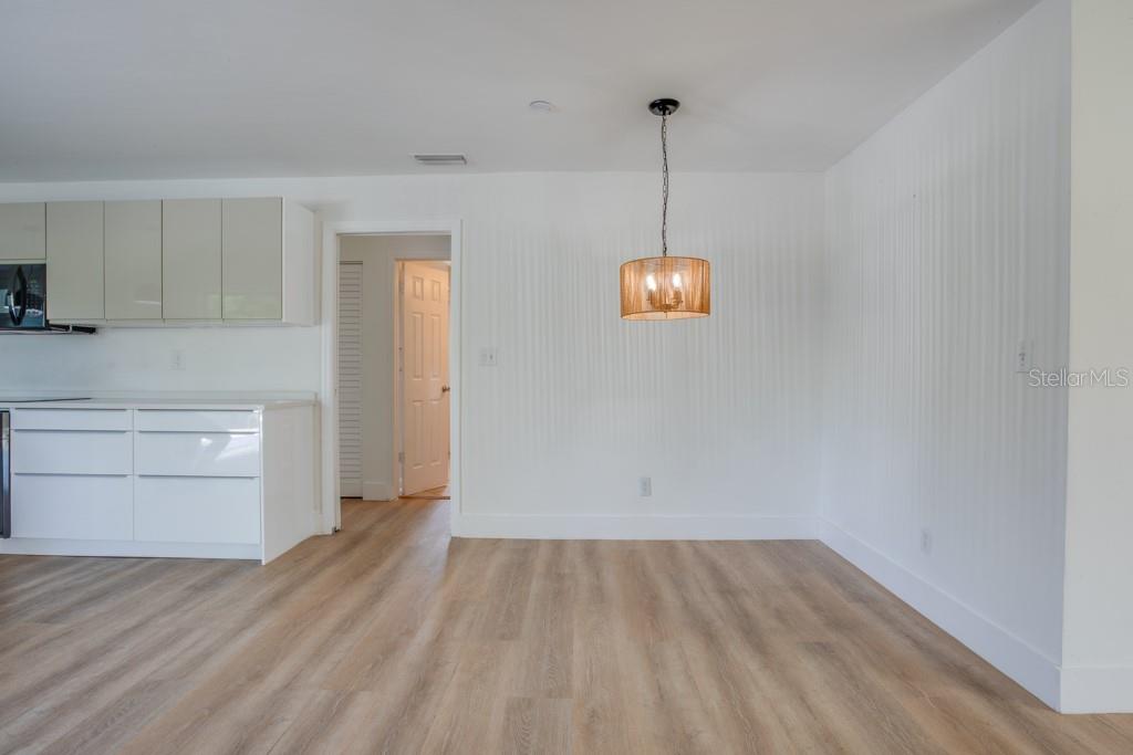 4098 BEACH DR SE, ST PETERSBURG, FL, 33705