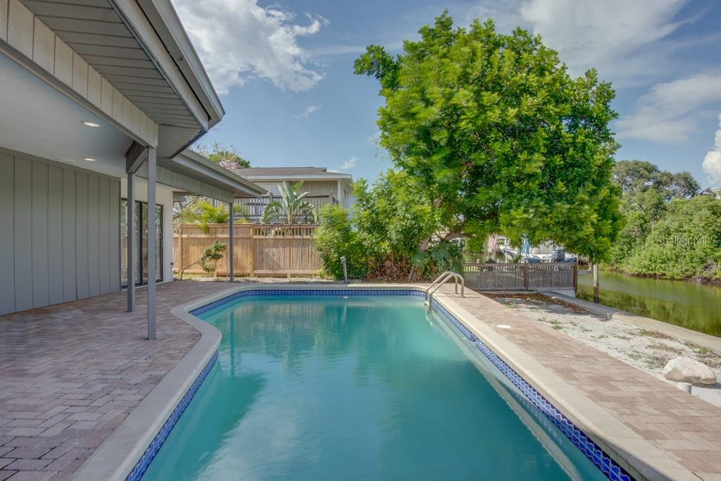 4098 BEACH DR SE, ST PETERSBURG, FL, 33705