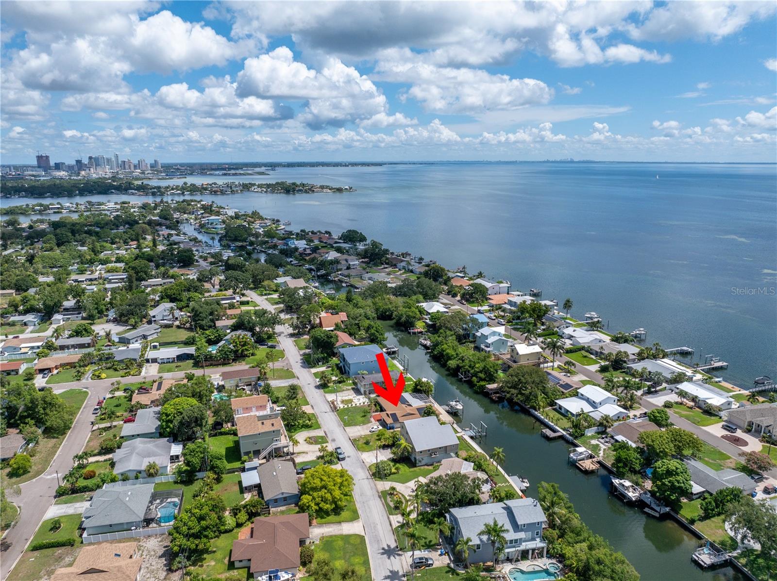4098 BEACH DR SE, ST PETERSBURG, FL, 33705