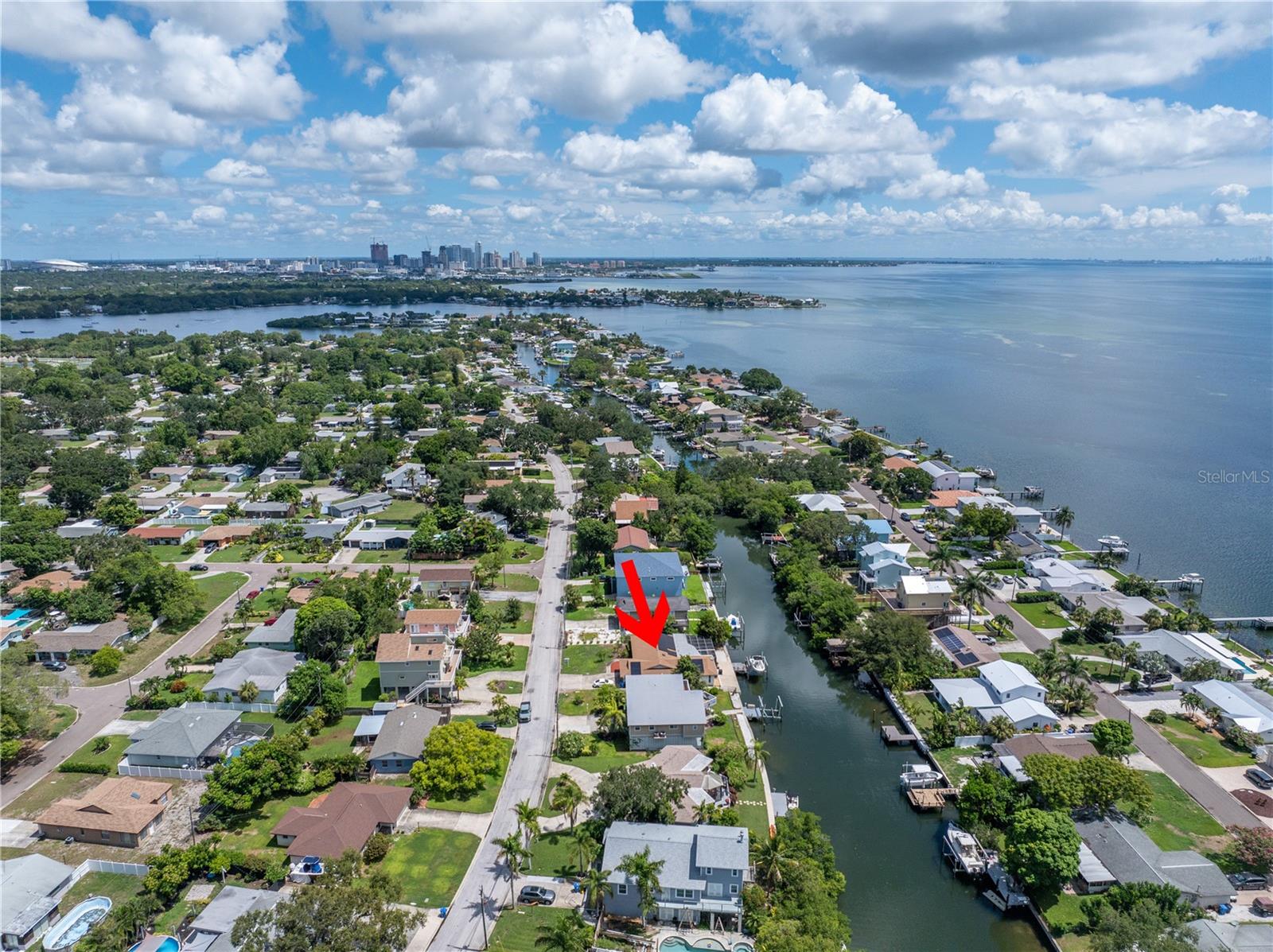 4098 BEACH DR SE, ST PETERSBURG, FL, 33705