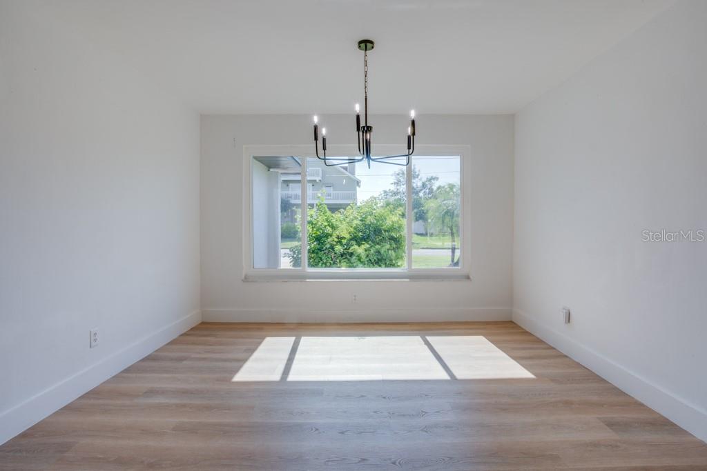 4098 BEACH DR SE, ST PETERSBURG, FL, 33705