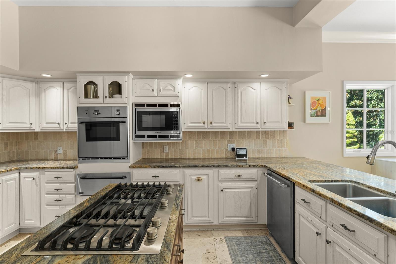 O6336655 Property Photo