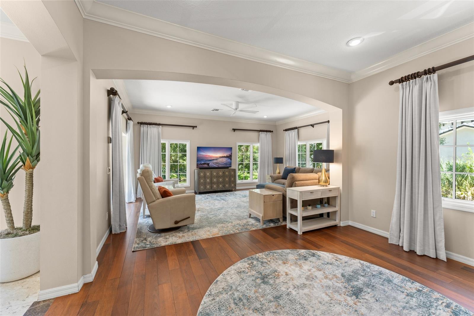 O6336655 Property Photo