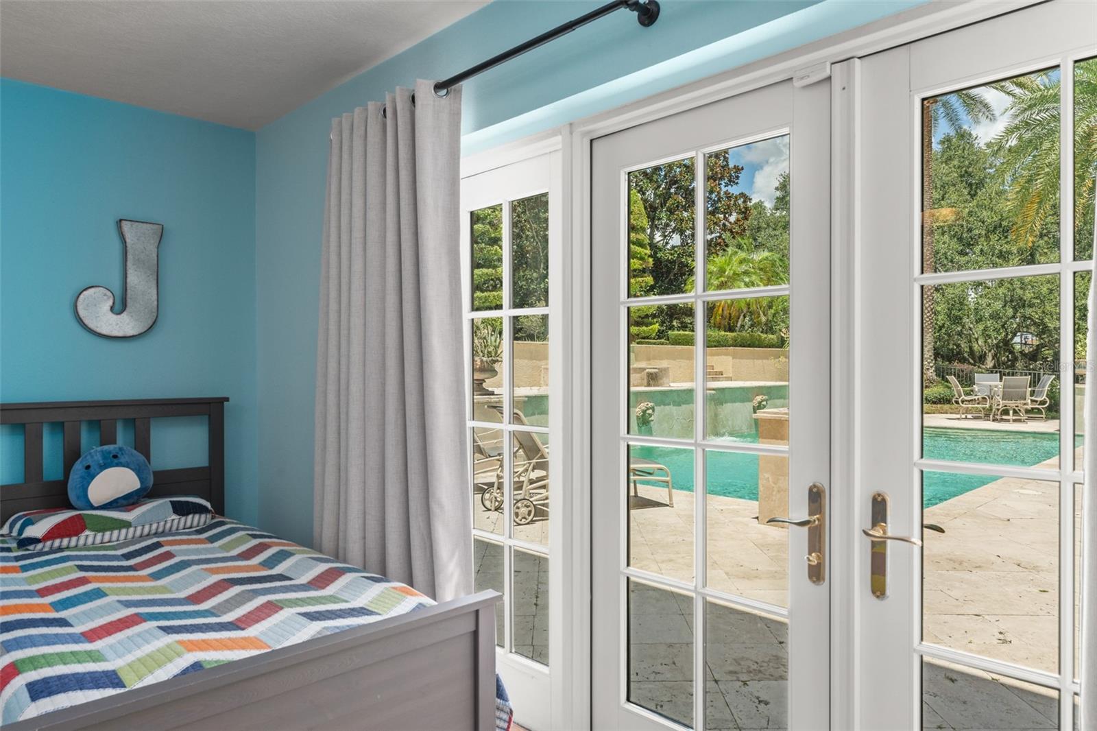 O6336655 Property Photo