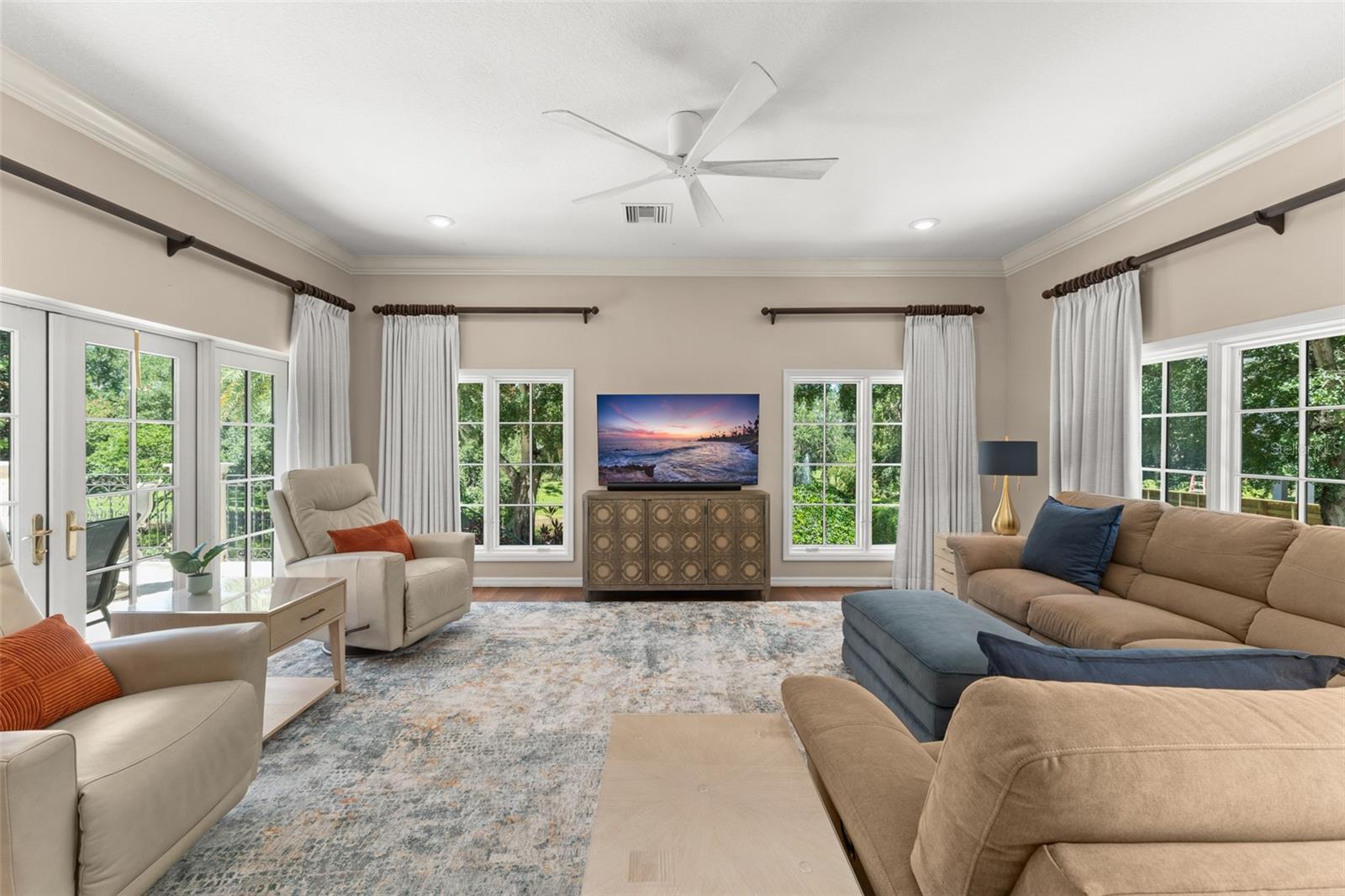 O6336655 Property Photo