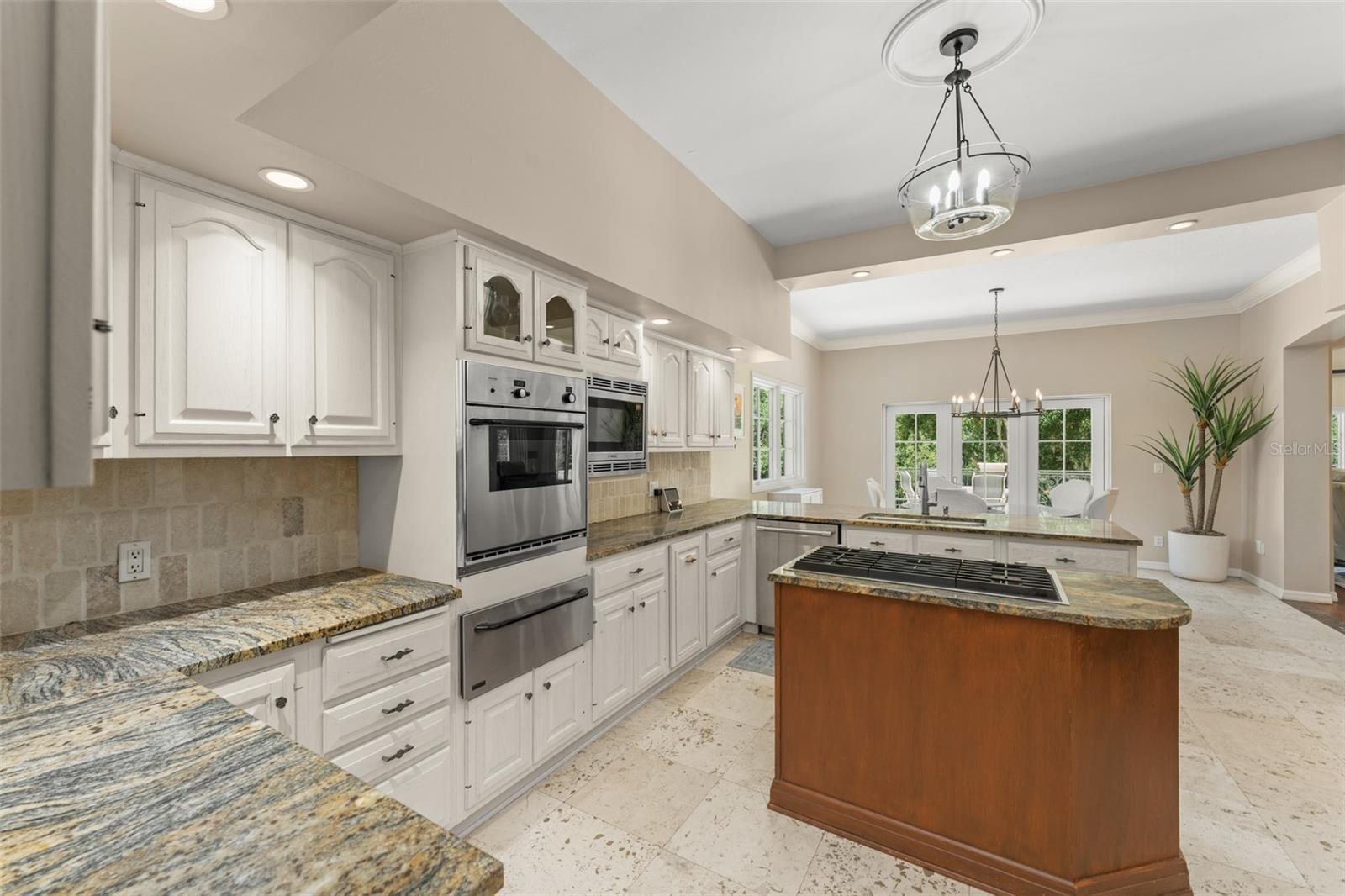 O6336655 Property Photo