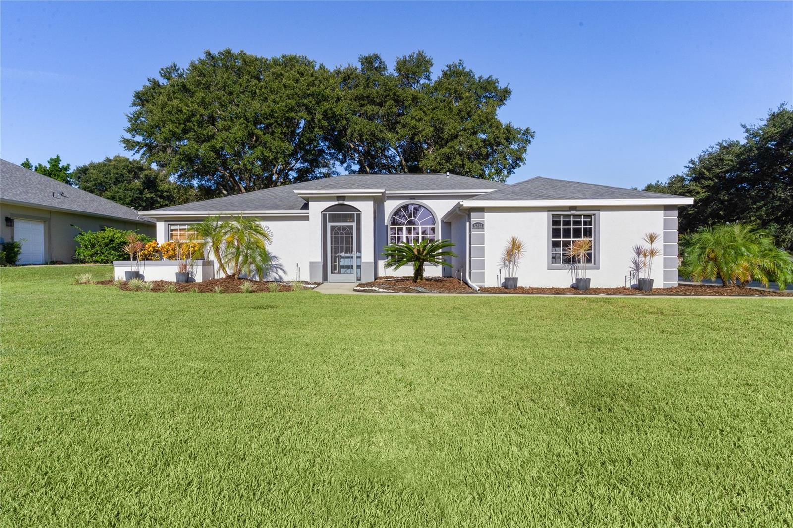 5252 GROVE MNR, LADY LAKE, FL, 32159