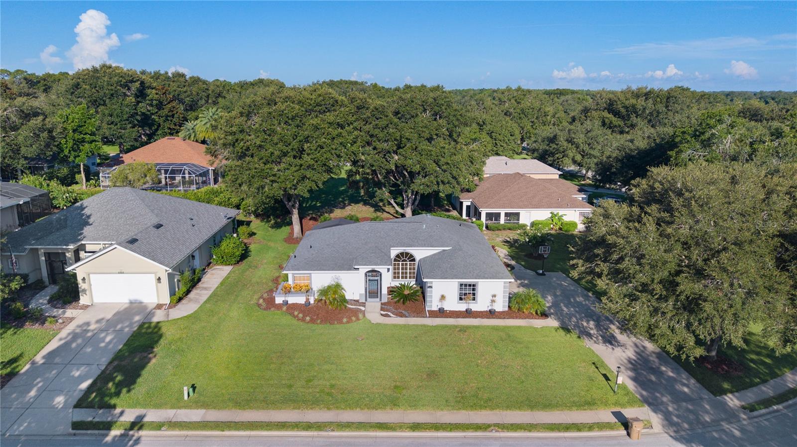 5252 GROVE MNR, LADY LAKE, FL, 32159