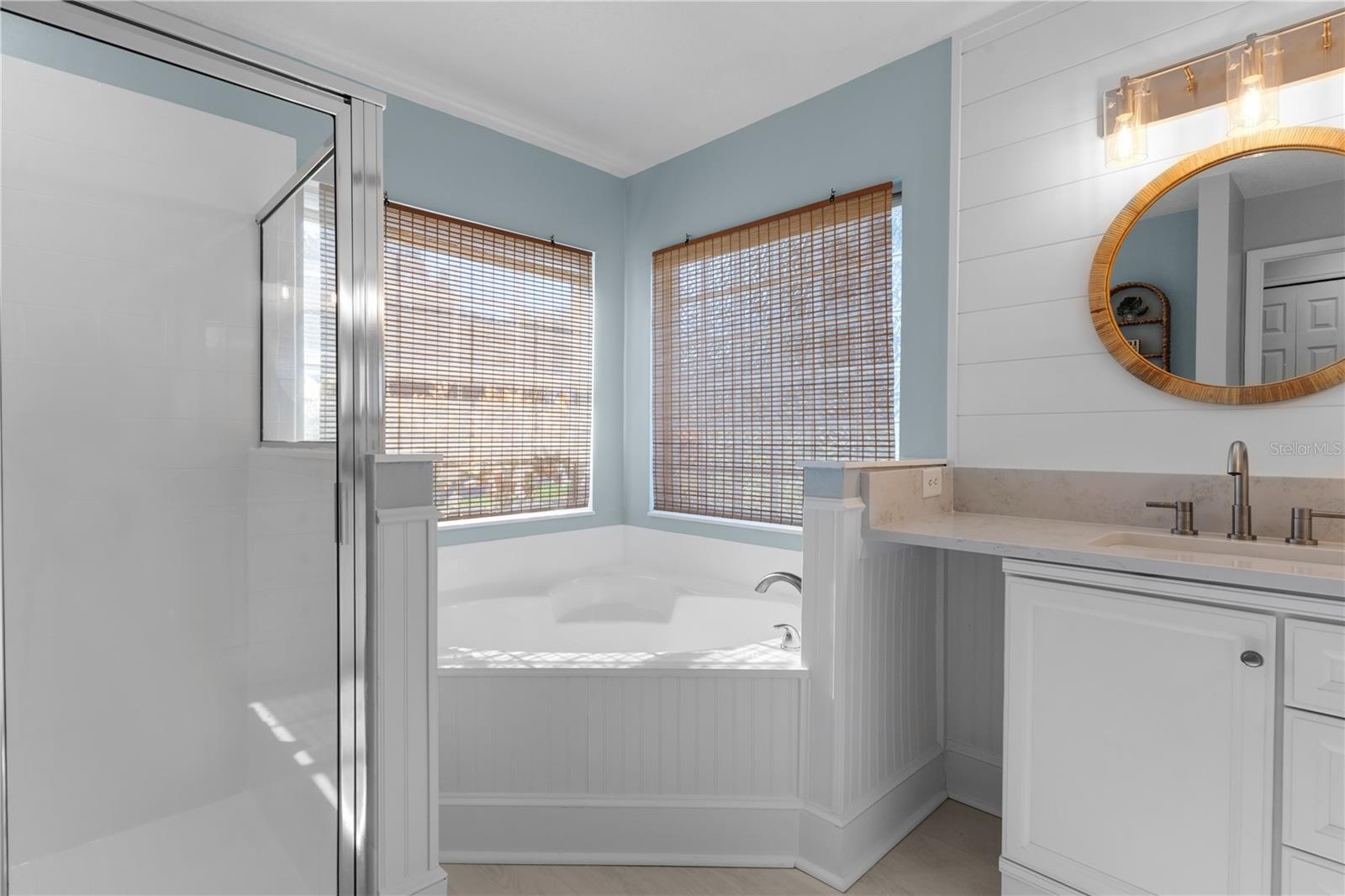 5252 GROVE MNR, LADY LAKE, FL, 32159