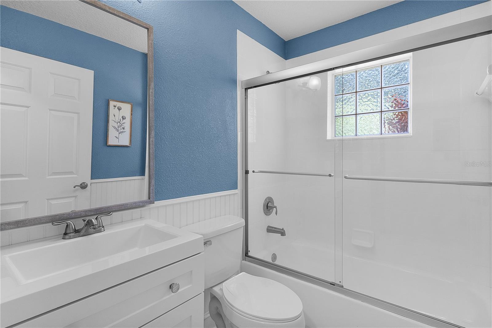 5252 GROVE MNR, LADY LAKE, FL, 32159