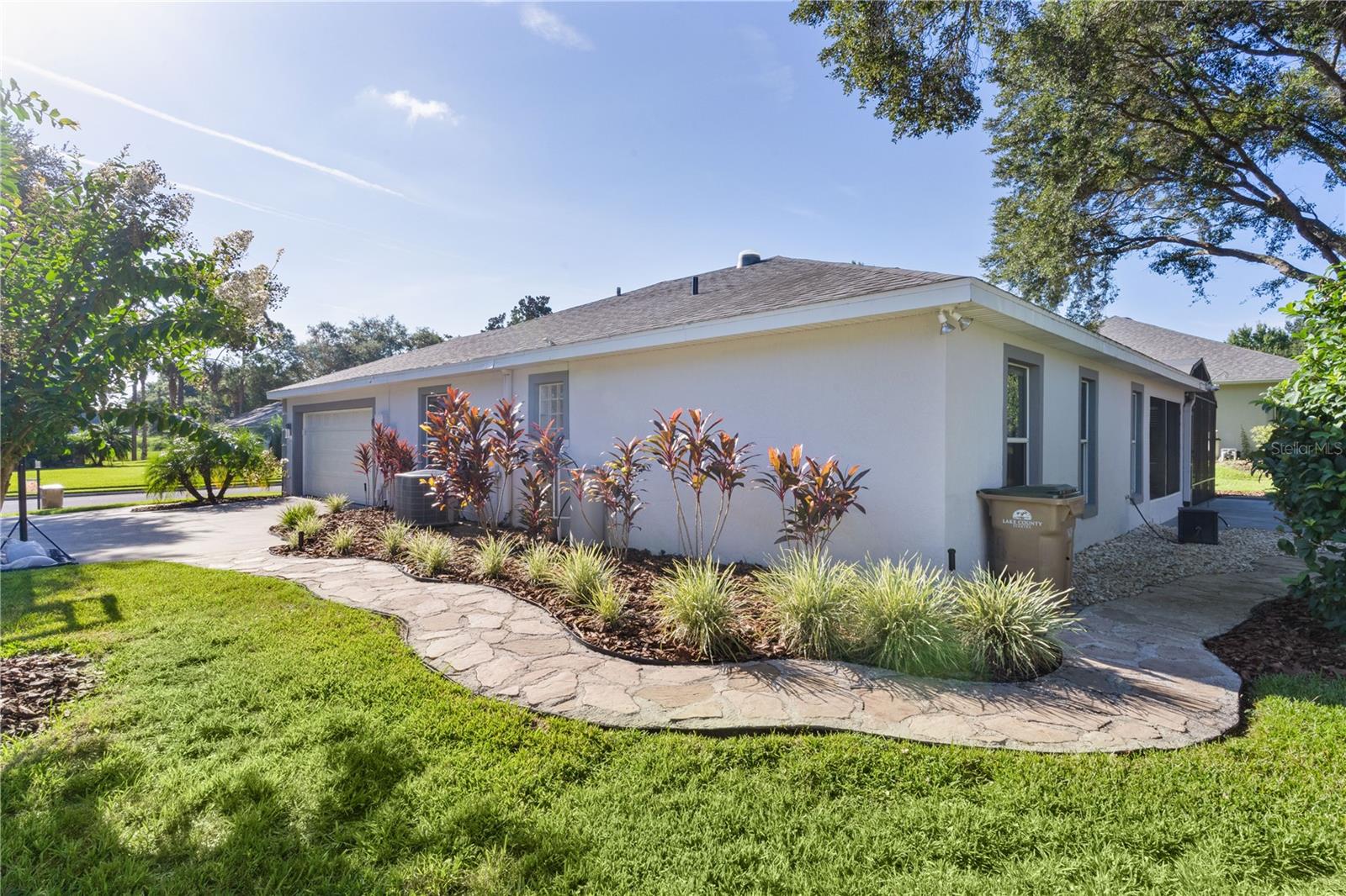 5252 GROVE MNR, LADY LAKE, FL, 32159