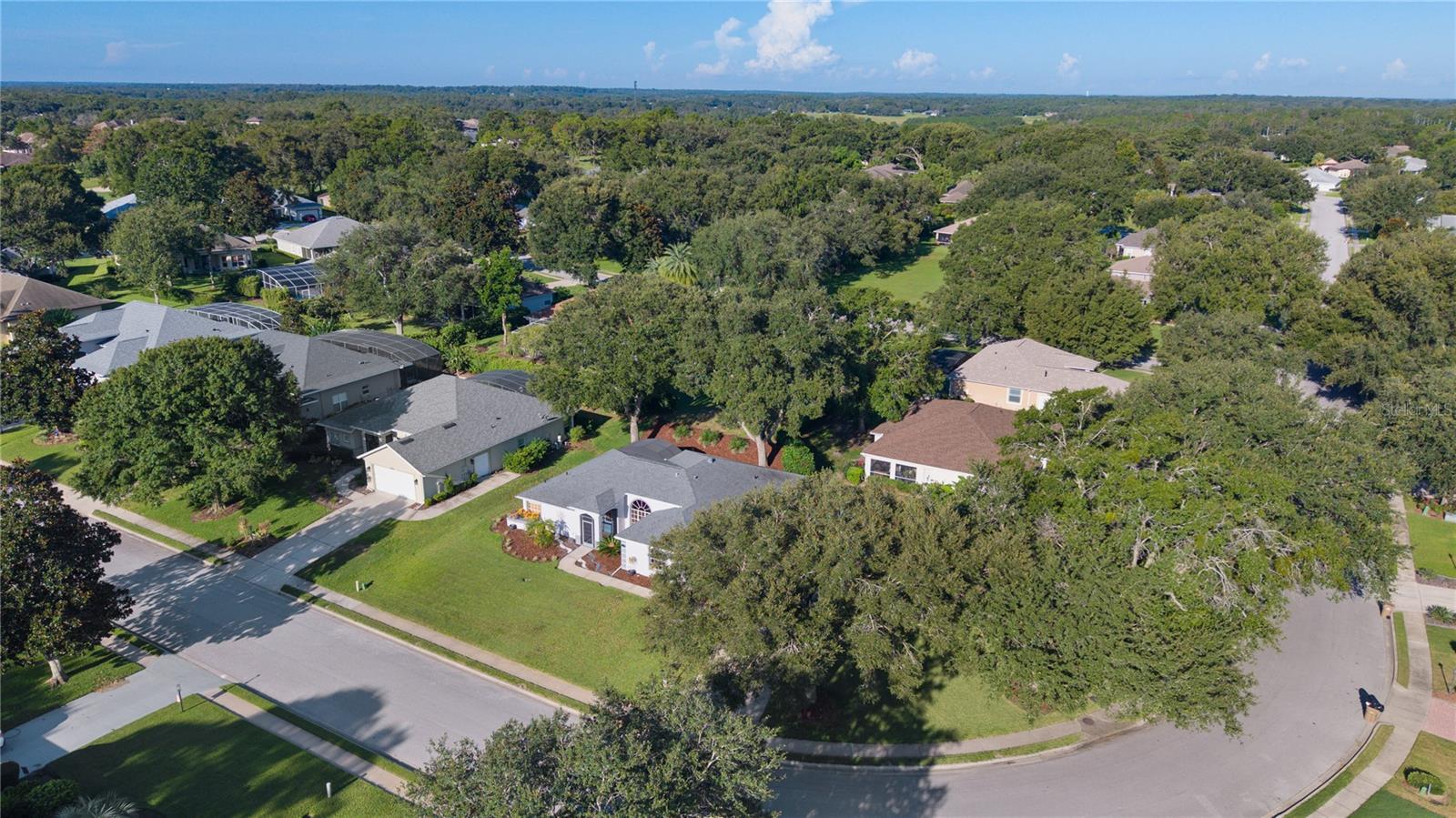 5252 GROVE MNR, LADY LAKE, FL, 32159