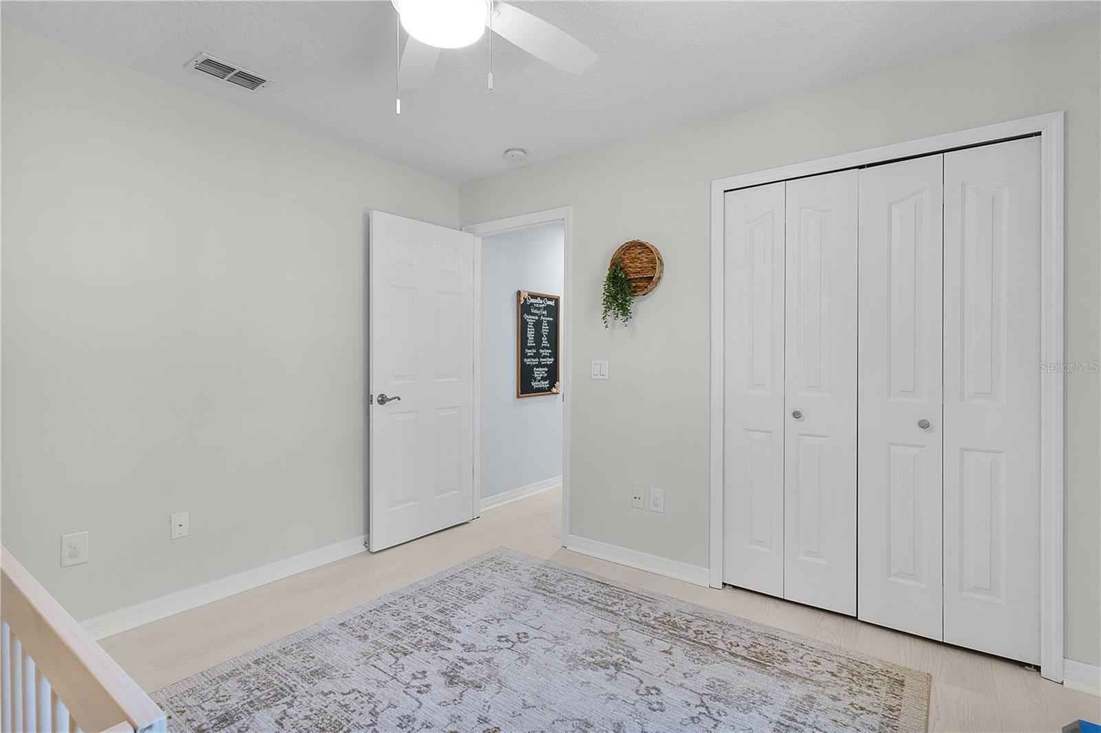 5252 GROVE MNR, LADY LAKE, FL, 32159