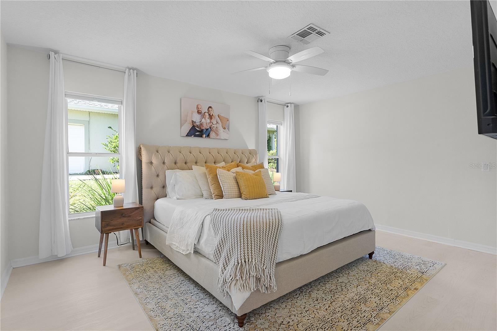 5252 GROVE MNR, LADY LAKE, FL, 32159