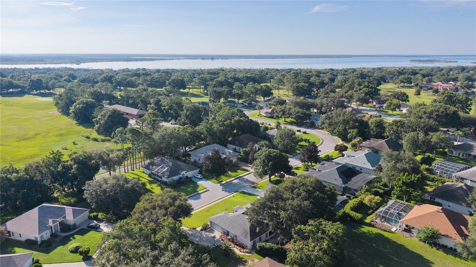 5252 GROVE MNR, LADY LAKE, FL, 32159