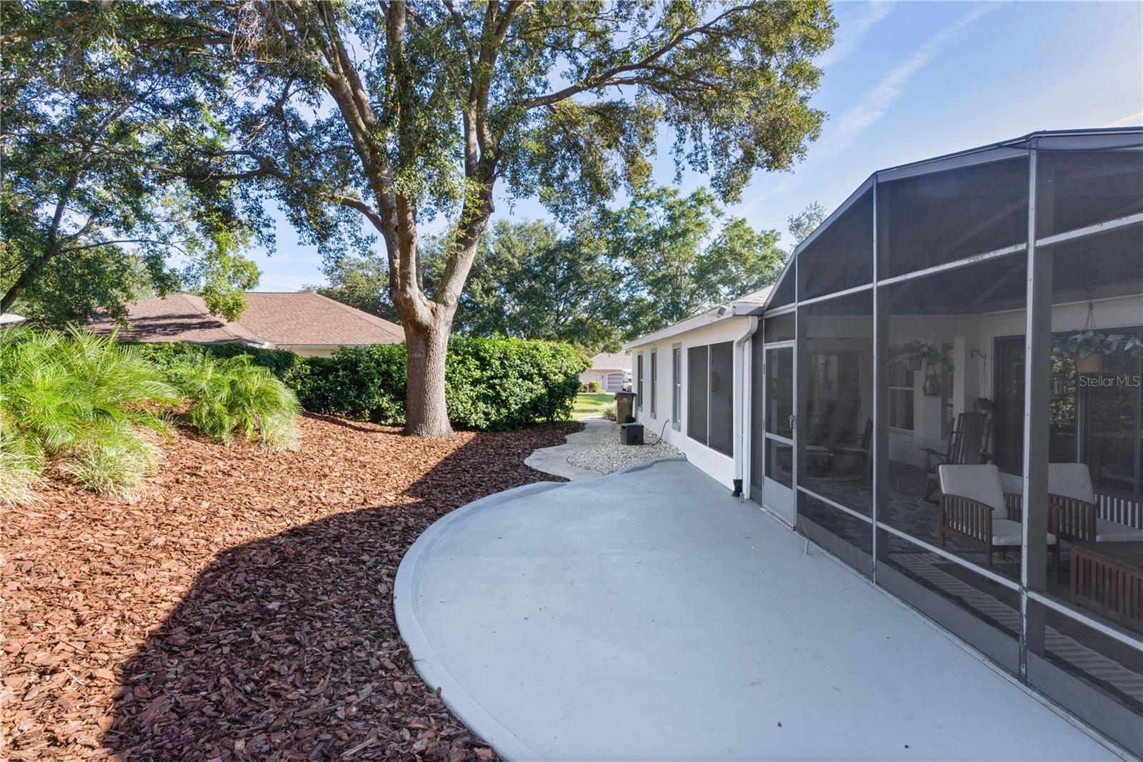 5252 GROVE MNR, LADY LAKE, FL, 32159