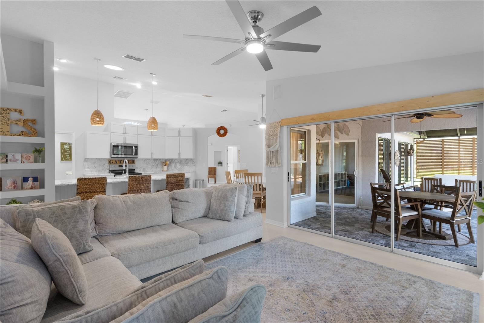 5252 GROVE MNR, LADY LAKE, FL, 32159