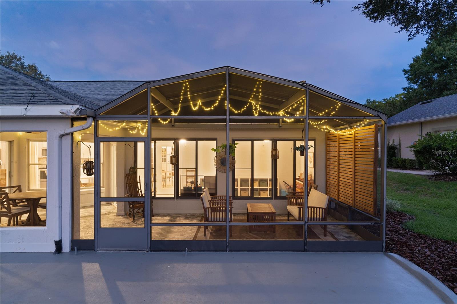 5252 GROVE MNR, LADY LAKE, FL, 32159