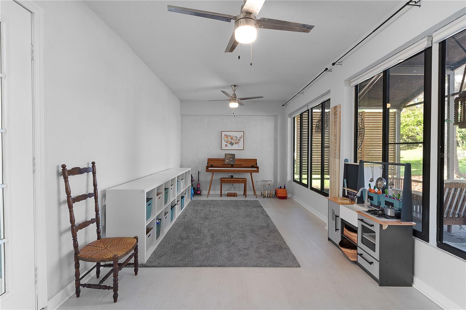 5252 GROVE MNR, LADY LAKE, FL, 32159