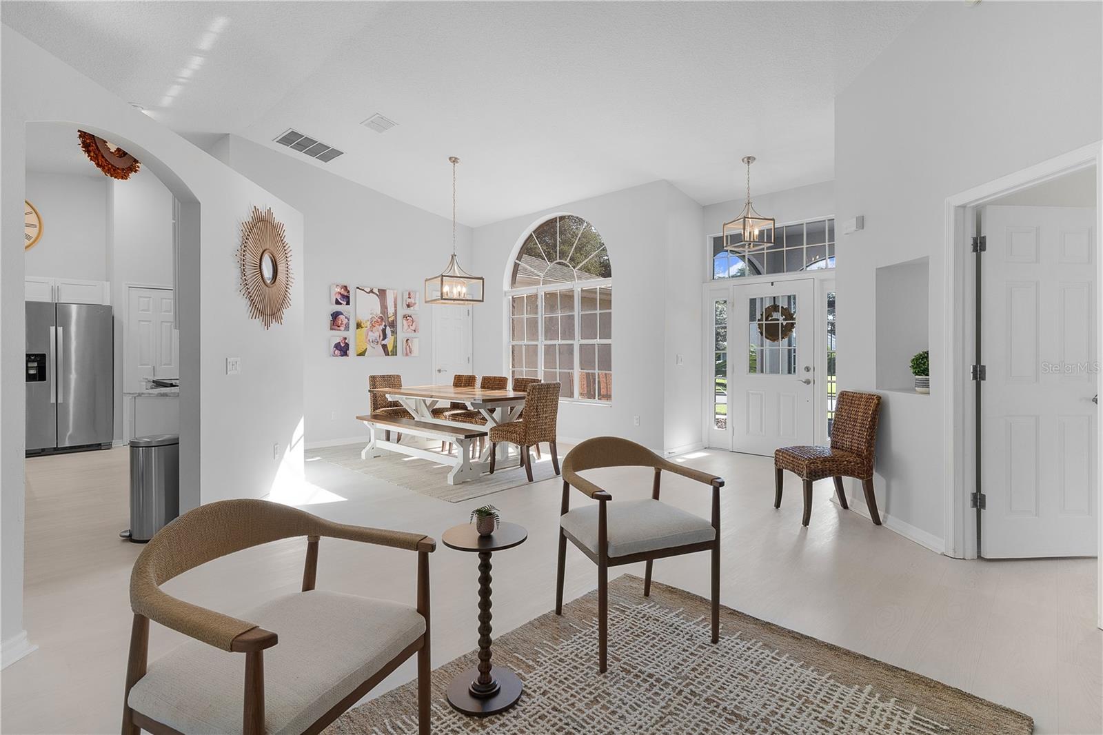 5252 GROVE MNR, LADY LAKE, FL, 32159